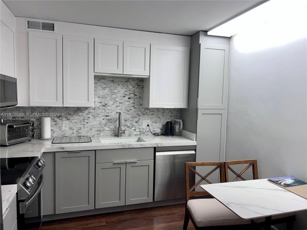 2801 NE 183rd St #507W Aventura, FL 33160