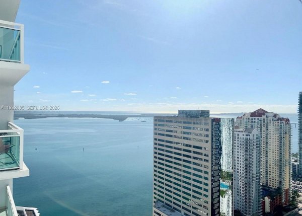950 Brickell Bay Dr #3807 Miami, FL 33131
