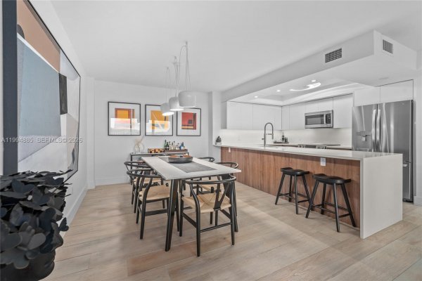 177 Ocean Ln Dr #812 Key Biscayne, FL 33149