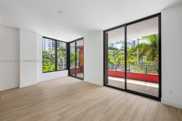 90 NE 32nd St #212 Miami, FL 33127