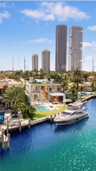 18800 N Bay Rd Sunny Isles Beach, FL 33160