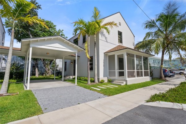 3620 Plaza St Miami, FL 33133