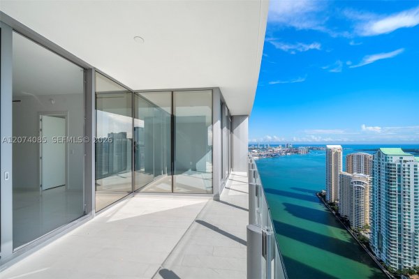300 Biscayne Blvd Way #4605 Miami, FL 33131