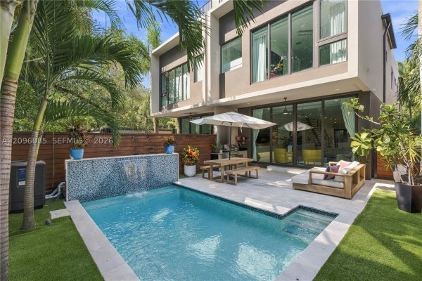2922 Jackson Ave #2922 Miami, FL 33133
