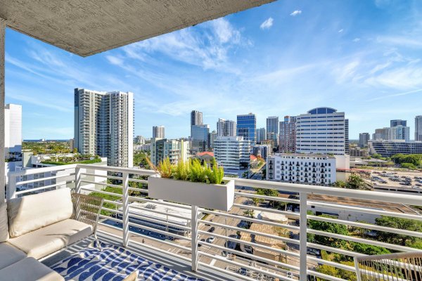 315 NE 3rd #1505 Fort Lauderdale, FL 33301