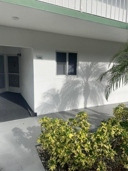 2 Garden #106m Tequesta, FL 33469