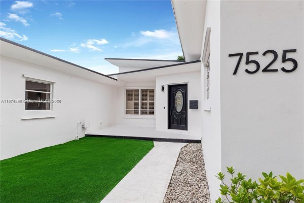 7525 Adventure Ave #1 North Bay Village, FL 33141