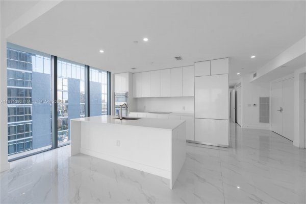 700 NE 24th #2807 Miami, FL 33137