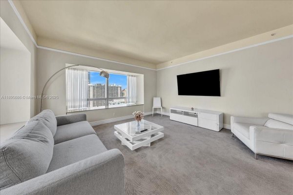 1435 Brickell Ave #3112 Miami, FL 33131