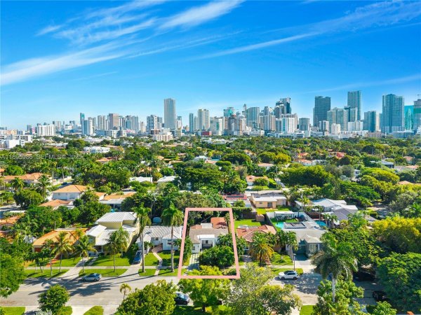 531 SW 23rd Rd Miami, FL 33129