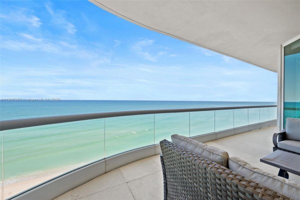 16051 Collins Ave #1202 Sunny Isles Beach, FL 33160