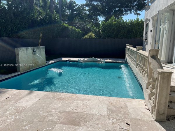 4575 Post Ave Miami Beach, FL 33140