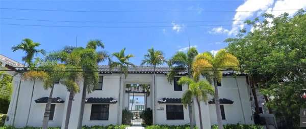 1524 SE 12th St #6 Fort Lauderdale, FL 33316