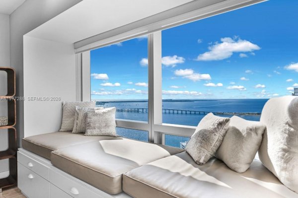 1435 Brickell Ave #3401 Miami, FL 33131