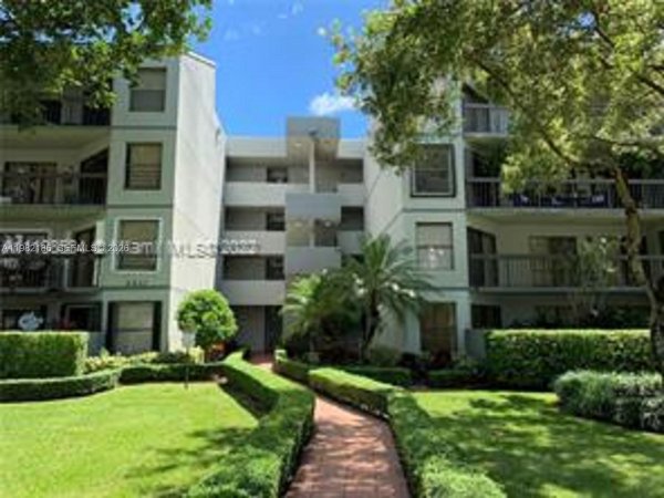 8820 SW 132nd Pl #203D-S Miami, FL 33186