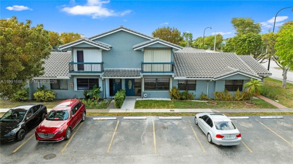 10908 NW 7th St #403 Miami, FL 33172