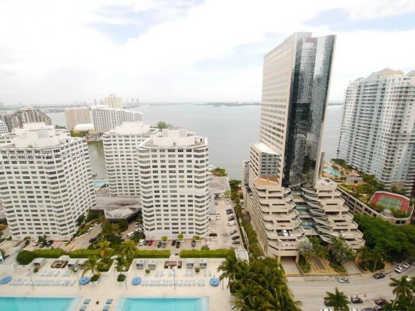 951 Brickell Ave #2608 Miami, FL 33131