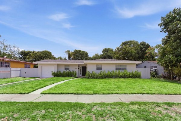 14731 NE 8th Ct Miami, FL 33161