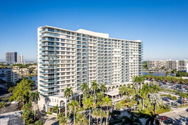3800 S Ocean Dr #818 Hollywood, FL 33019