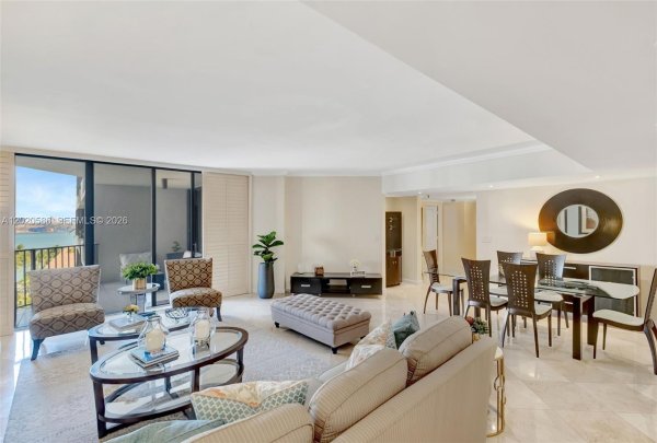 520 Brickell Key Dr #A914 Miami, FL 33131