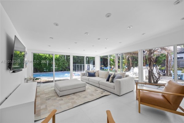 630 Allendale Rd Key Biscayne, FL 33149