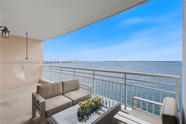 808 Brickell Key Dr #1106 Miami, FL 33131