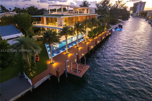 13390 Biscayne Bay Dr North Miami, FL 33181