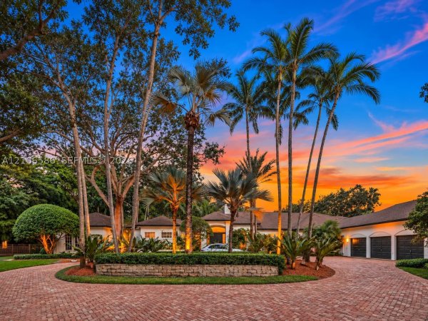 9325 SW 59th Pl Pinecrest, FL 33156