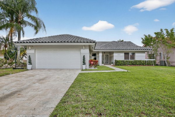 16323 NW 5th Pembroke Pines, FL 33028