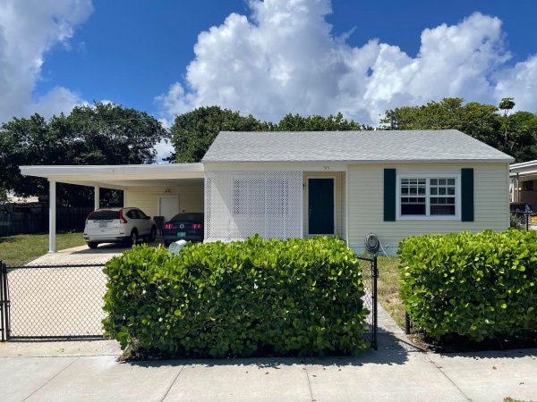 915 33rd West Palm Beach, FL 33407