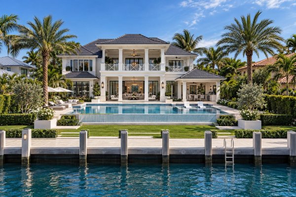 2455 Del Lago Dr Fort Lauderdale, FL 33316