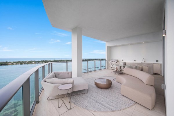 4714 N Flagler Dr #2101 West Palm Beach, FL 33407