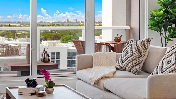 Undisclosed Address Miami Beach, FL 33139