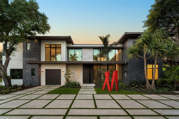 12500 SW 64th Ave Pinecrest, FL 33156