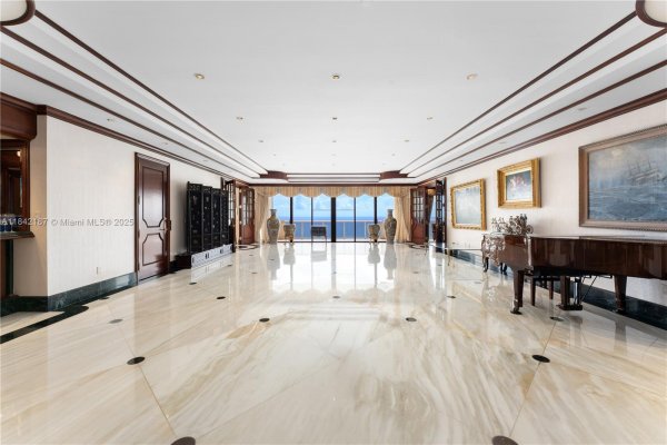 5757 Collins Ave #PH-4 Miami Beach, FL 33140