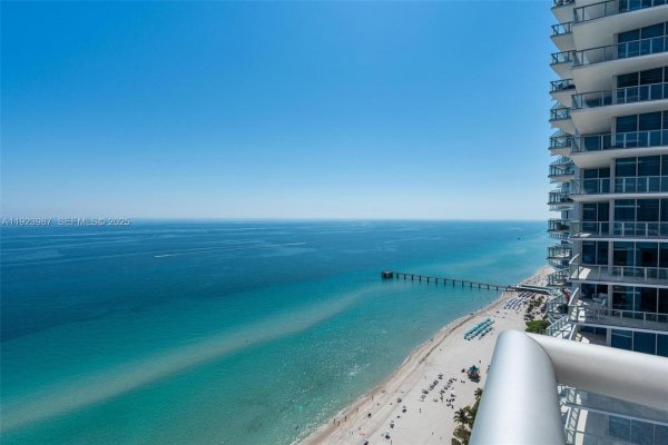 17121 Collins Ave #3201 Sunny Isles Beach, FL 33160