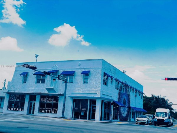 4701 SW 8th St #8 Miami, FL 33134