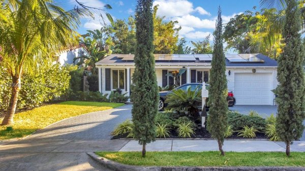 634 NE 72nd Ter Miami, FL 33138