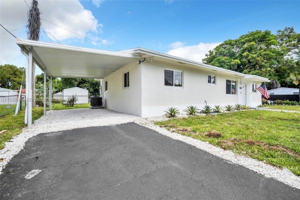 1401 NE 152nd St North Miami Beach, FL 33162