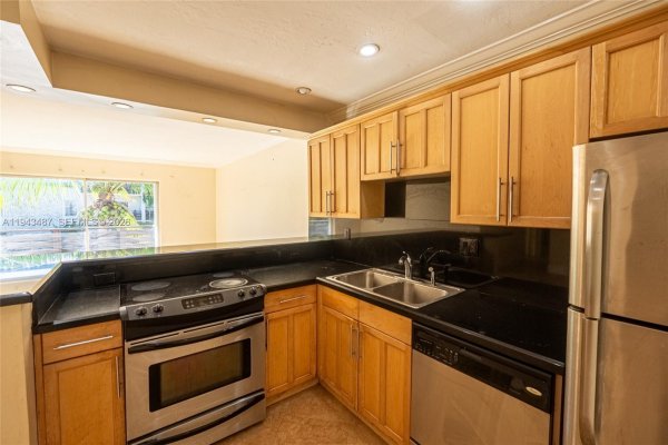 7477 SW 82nd St #C213 Miami, FL 33143