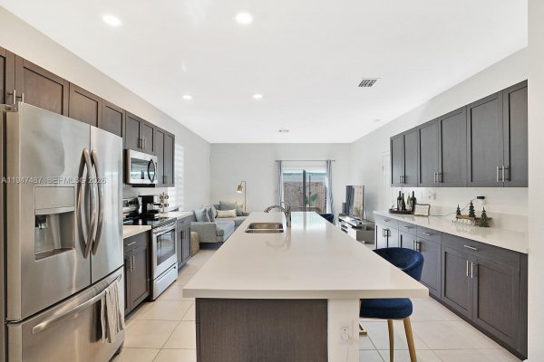 1526 SW 29th St Fort Lauderdale, FL 33315