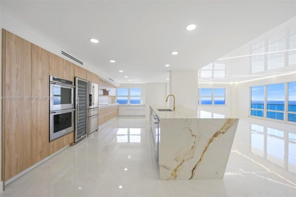 3410 Galt Ocean Dr #PH2N Fort Lauderdale, FL 33308