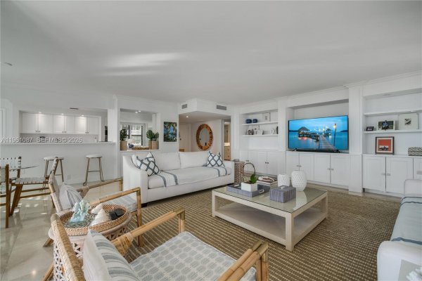 1111 Crandon Blvd #C406 Key Biscayne, FL 33149