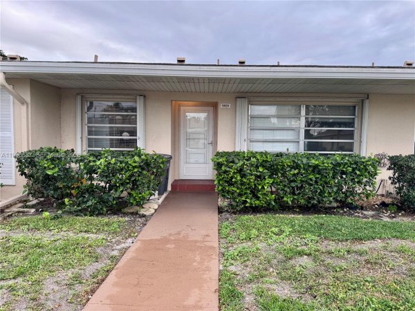 8838 Bella Vis Dr Boca Raton, FL 33433