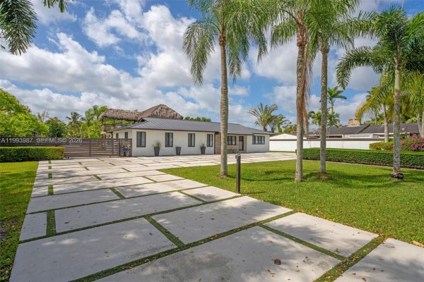 18360 SW 224th St Miami, FL 33170