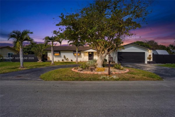 28500 SW 161st Ave Homestead, FL 33033