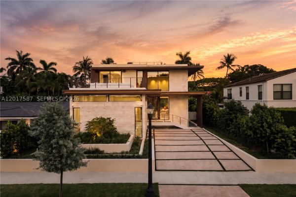 3045 N Bay Rd Miami Beach, FL 33140
