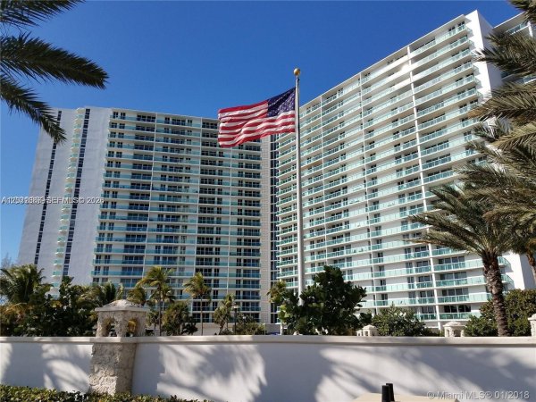 100 Bayview Dr #1428 Sunny Isles Beach, FL 33160