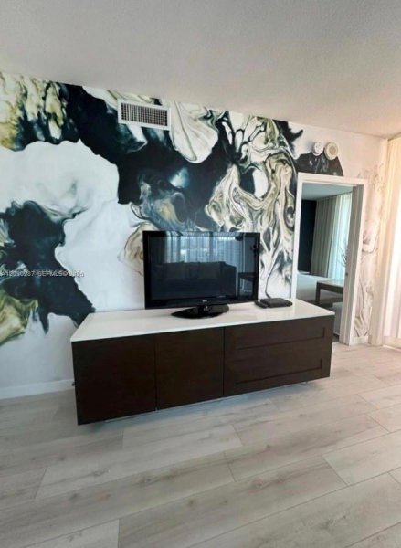 17315 Collins Ave #1406 Sunny Isles Beach, FL 33160