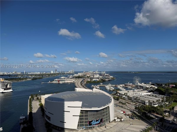 888 Biscayne Blvd #3001 Miami, FL 33132